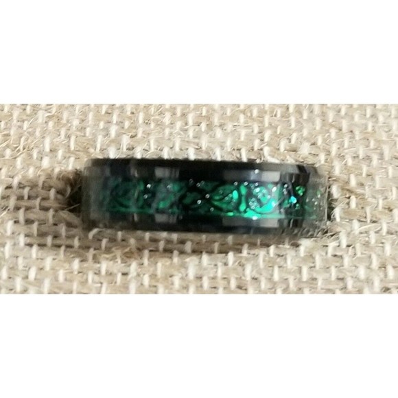 Black Tungsten Steel Band Ring, 7.5 Emerald Colored Inset Beveled Edge, Unisex, - Picture 5 of 5